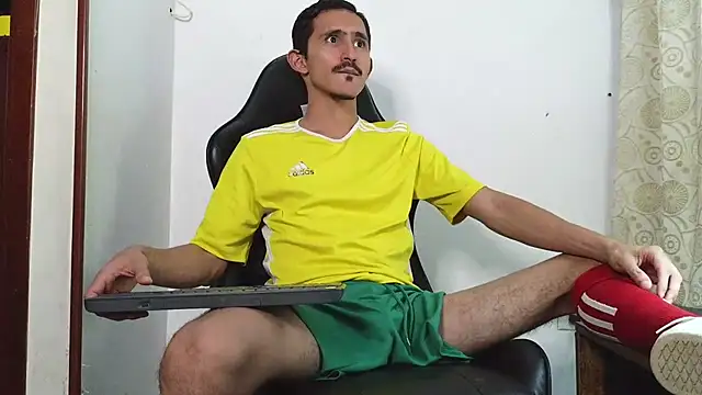 HomeAloneK online show from February 2026 07:30:02 PM