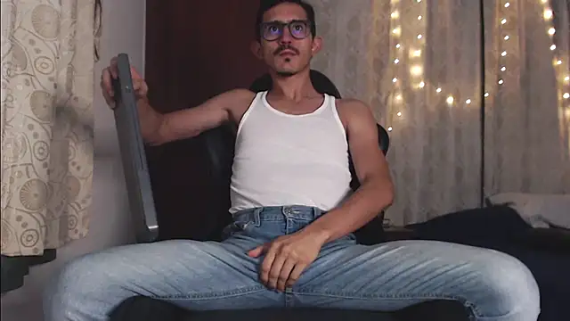 HomeAloneK online show from September 2025 08:25:02 PM