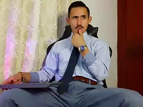 HomeAloneK online show from May 2026 07:39:01 PM