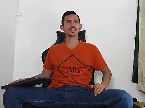 HomeAloneK online show from December 2025 07:37:02 PM