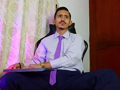 HomeAloneK online show from May 2026 07:39:02 PM