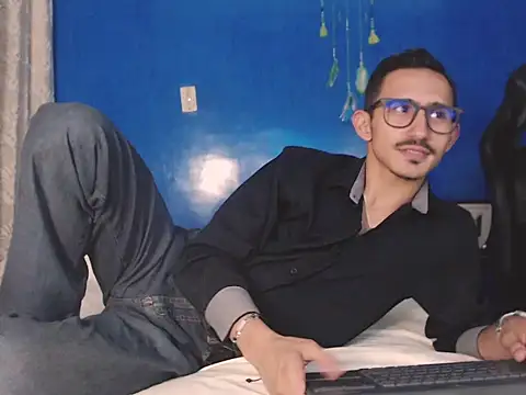 HomeAloneK online show from October 2025 08:09:02 PM