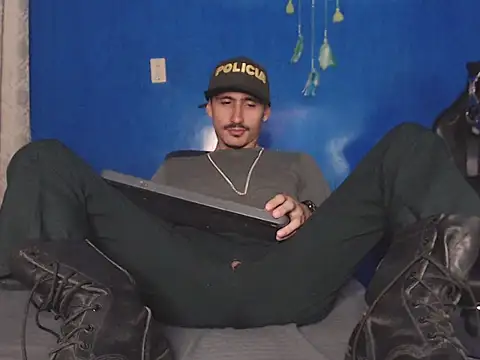 HomeAloneK online show from October 2025 07:24:01 PM