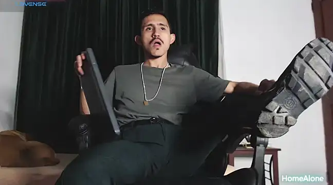 HomeAloneK online show from March 2025 10:40:01 PM