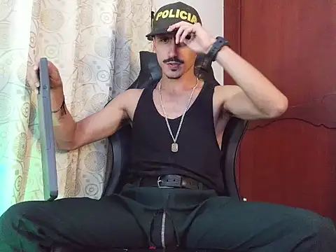 HomeAloneK online show from April 2026 07:32:01 PM