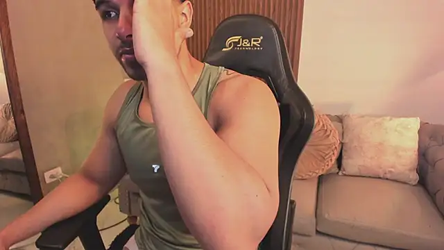 liam collins21 online show from February 2026 11:32:01 AM