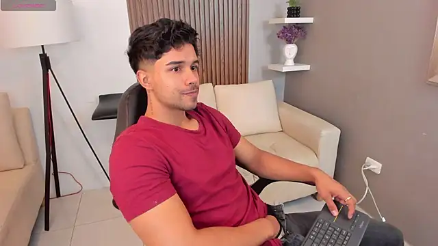 liam collins21 online show from February 2025 11:54:01 AM