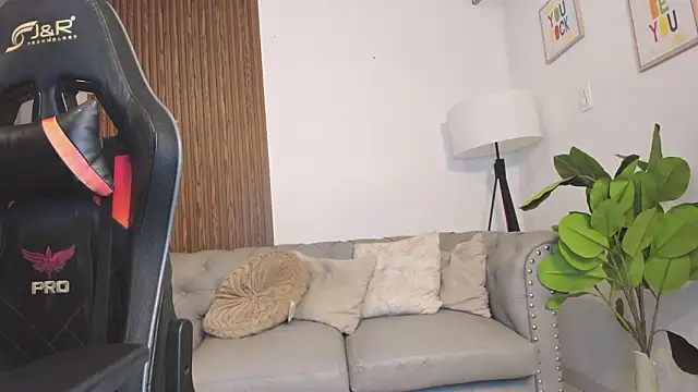 liam collins21 online show from February 2026 11:51:01 AM