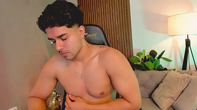 liam collins21 online show from December 2025 12:07:02 PM