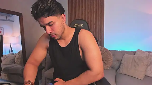 liam collins21 online show from February 2026 11:45:01 AM