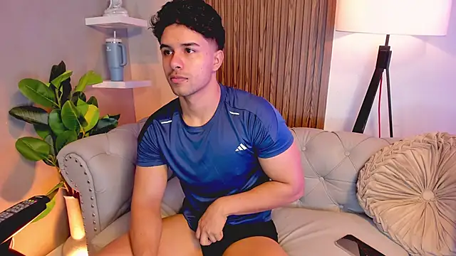 Snapshot of liam_collins21 chatting on December 2025 12:04:02 PM liam collins21 online show from December 2025 12:04:02 PM