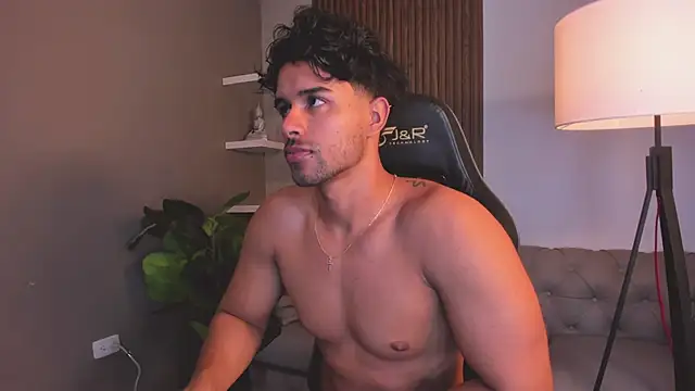 liam collins21 online show from April 2026 11:58:01 AM