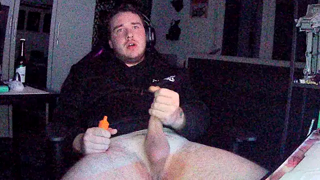 Longcock3345 online show from October 2025 05:23:02 PM