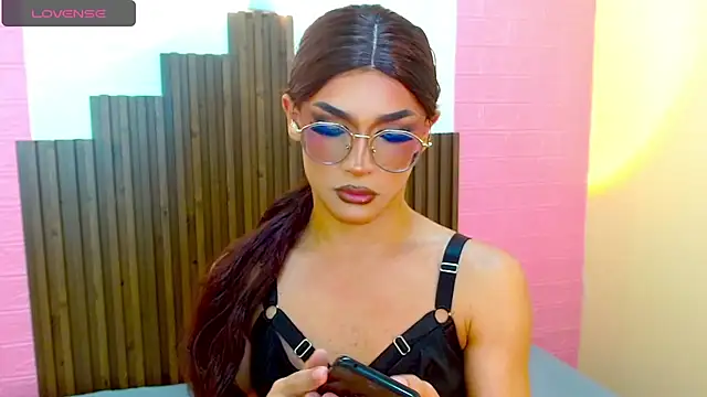 Snapshot of Mike_Nourr chatting on December 2024 06:24:02 AM Mike Nourr online show from December 2024 06:24:02 AM