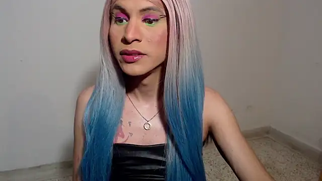 HugeDanex online show from December 2025 06:34:02 AM