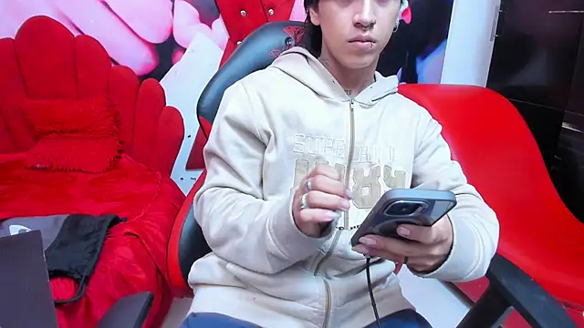 alex 477 online show from December 2025 12:00:01 PM