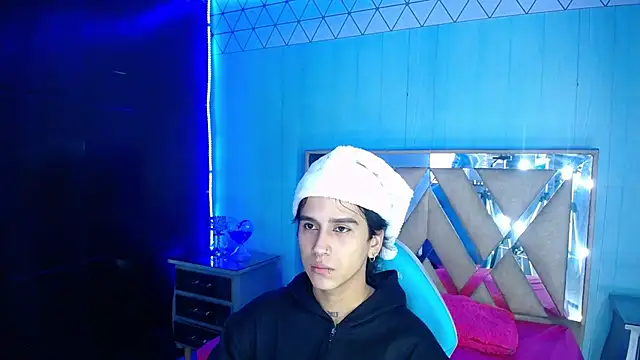 alex 477 online show from December 2025 11:25:02 AM