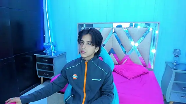 alex 477 online show from February 2026 11:43:01 AM