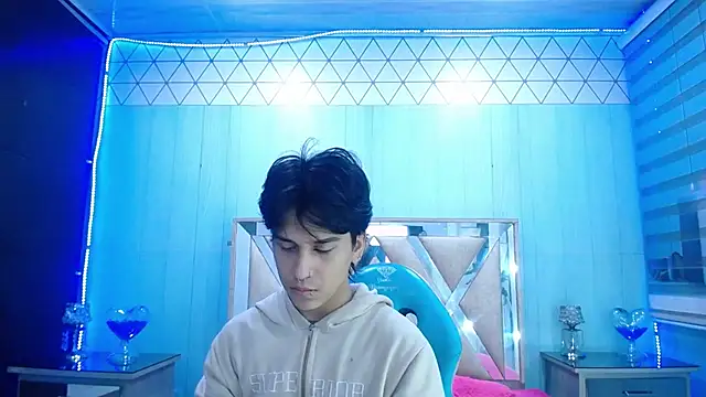 alex 477 online show from October 2025 11:29:02 AM