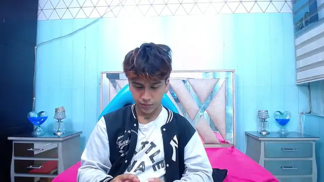 alex 477 online show from September 2025 11:44:02 AM