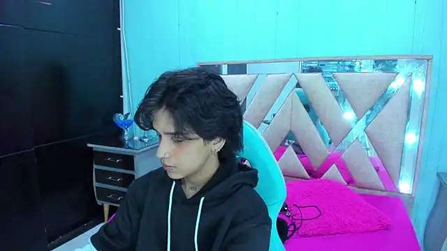 alex 477 online show from February 2026 11:42:02 AM