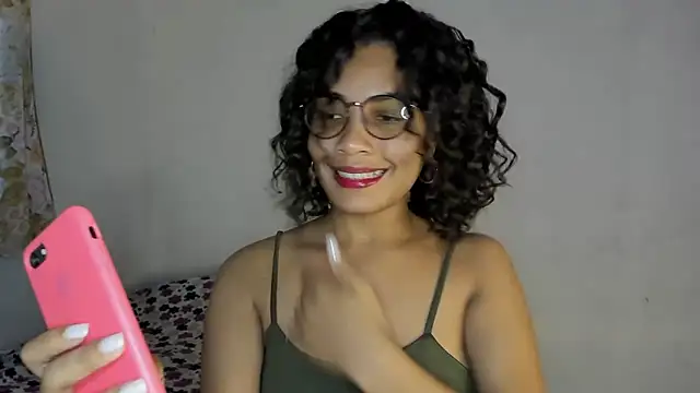 Snapshot of Jade_Dorthini chatting on February 2025 10:20:02 PM Jade Dorthini online show from February 2025 10:20:02 PM