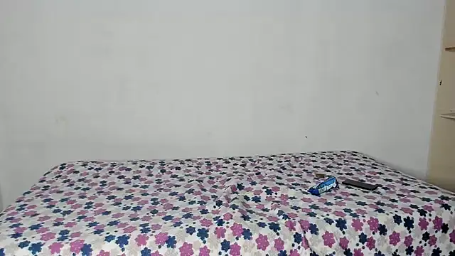 Snapshot of Jade_Dorthini chatting on December 2024 07:59:02 PM Jade Dorthini online show from December 2024 07:59:02 PM