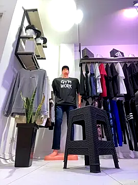 kim monti online show from December 2025 09:28:02 PM