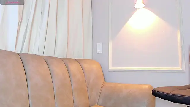 Lia walton online show from December 2025 01:10:02 PM