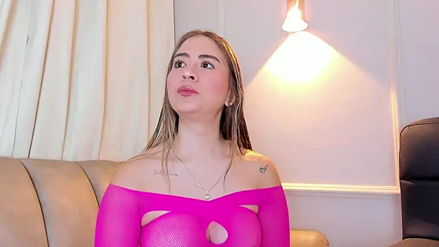 Lia walton online show from December 2025 12:15:01 PM