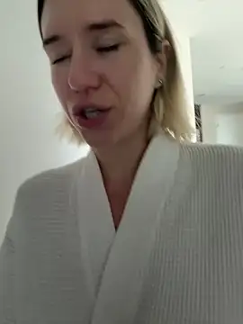 xoxoxjenn online show from June 2026 04:08:02 PM