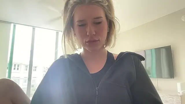 xoxoxjenn online show from March 2026 06:52:01 PM