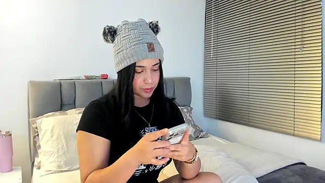 Gigi-bom online show from March 2026 09:41:02 PM