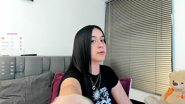 Gigi-bom online show from November 2025 10:32:02 PM