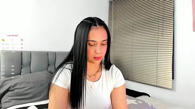 Gigi-bom online show from December 2025 12:00:01 AM