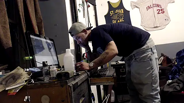 sledge901 online show from November 2025 12:04:02 AM