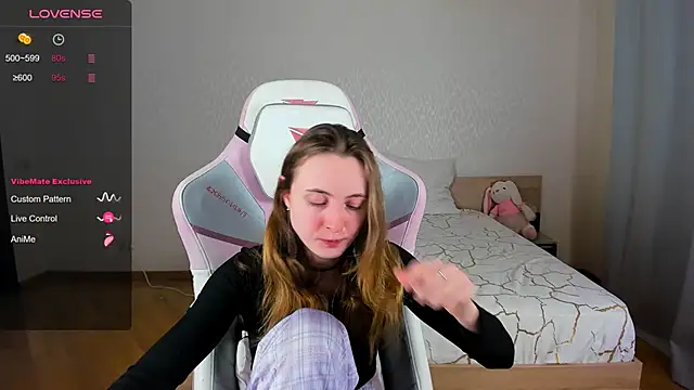 Cowell Adelina online show from November 2025 09:42:01 AM