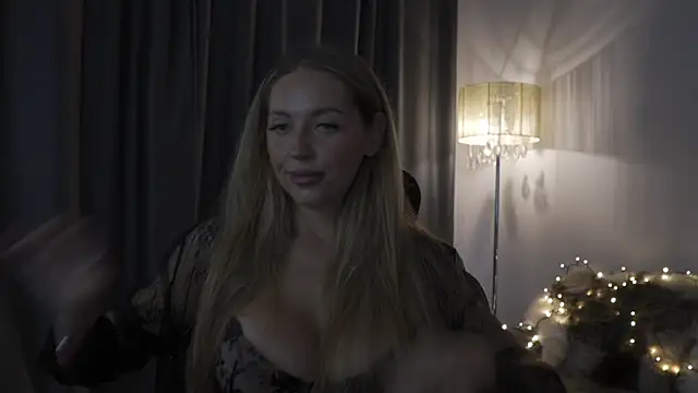 Snapshot of JoanneGG chatting on November 2025 07:25:02 AM JoanneGG online show from November 2025 07:25:02 AM