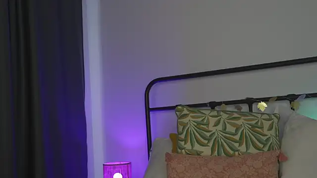 Snapshot of JoanneGG chatting on October 2025 09:19:02 AM JoanneGG online show from October 2025 09:19:02 AM