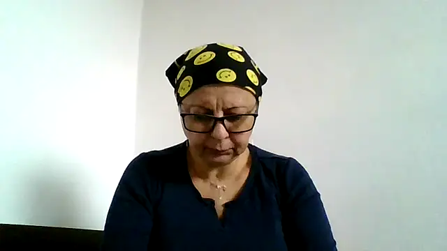 Snapshot of roseblak42 chatting on November 2025 10:29:01 AM roseblak42 online show from November 2025 10:29:01 AM