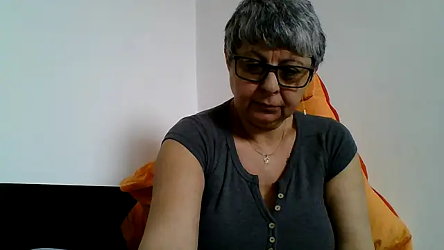 roseblak42 online show from March 2026 10:50:01 AM