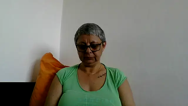 roseblak42 online show from May 2026 09:58:02 AM