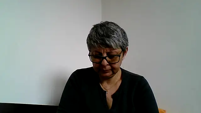 roseblak42 online show from April 2026 09:16:02 AM