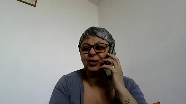 roseblak42 online show from March 2026 10:43:02 AM