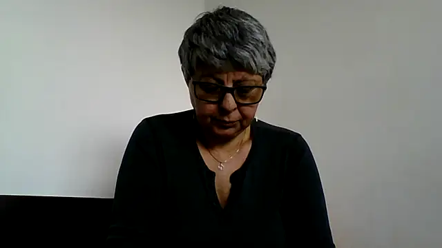 roseblak42 online show from April 2026 10:00:02 AM