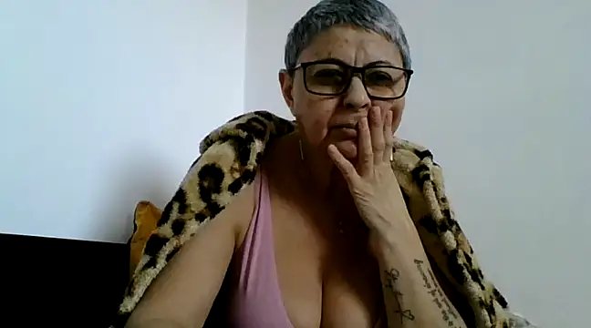roseblak42 online show from February 2025 02:16:02 PM