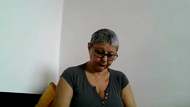 roseblak42 online show from December 2025 09:14:01 AM