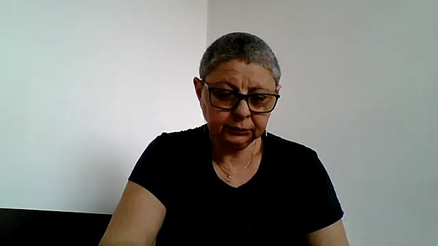 roseblak42 online show from April 2026 09:34:02 AM