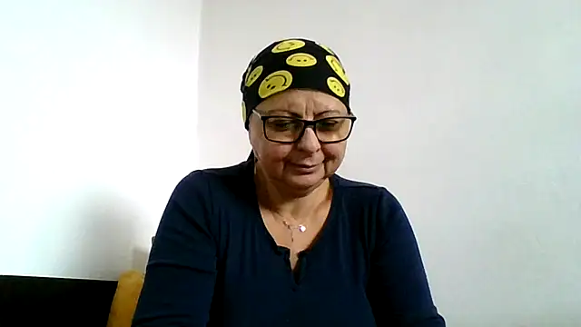 Snapshot of roseblak42 chatting on November 2025 09:42:01 AM roseblak42 online show from November 2025 09:42:01 AM