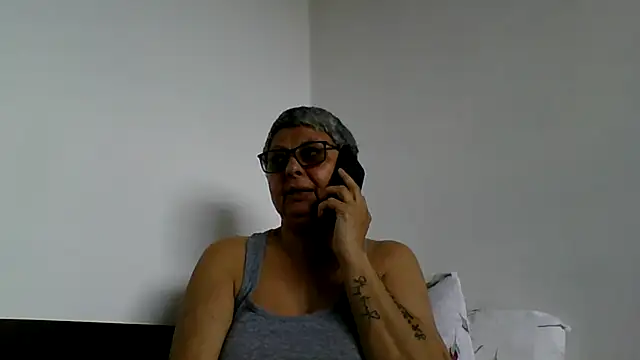 roseblak42 online show from May 2026 09:09:01 AM